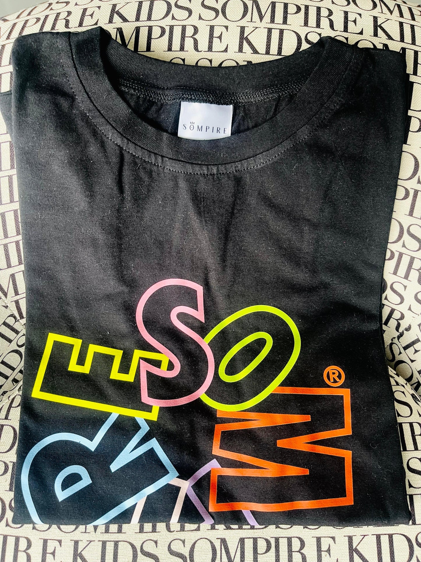 Sompire Round T-Shirt